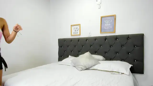 Isabella-Rose1 online show from 13, 4, 2026