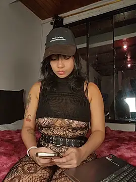 NefertitiXO online show from 2, 6, 2026