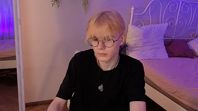 Snapshot of Liam_Blair chatting on 12, 4, 2026 Liam Blair online show from 12, 4, 2026