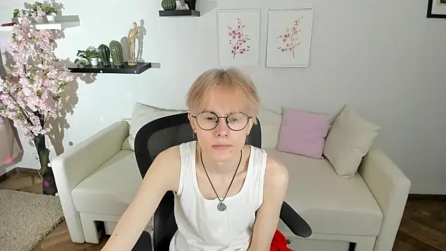 Snapshot of Liam_Blair chatting on 14, 4, 2026 Liam Blair online show from 14, 4, 2026