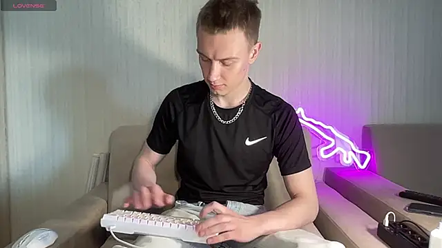 Travis Gracile online show from 7, 6, 2026