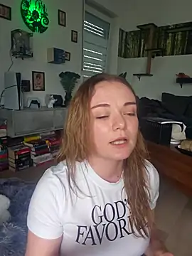 AliceLiddle  online show from 13, 4, 2026