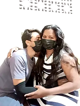 desixcople online show from 3, 5, 2026