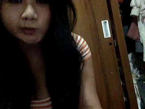 vixenrae online show from 12, 4, 2026