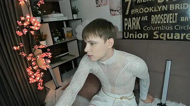 TwinkWhite online show from 1, 6, 2026