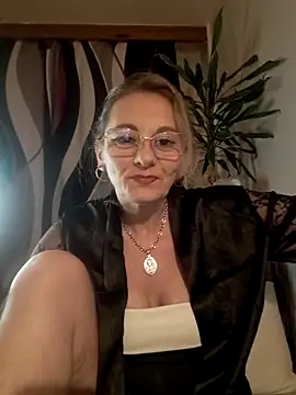 Blond lady czech online show from 19, 4, 2026