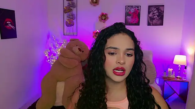 Snapshot of MaraVelvett chatting on 21, 6, 2026 MaraVelvett online show from 21, 6, 2026