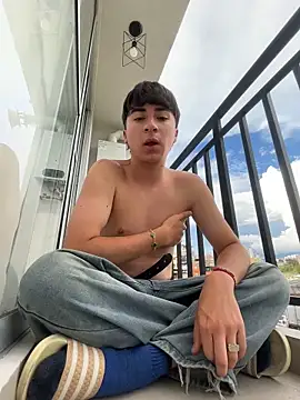 Snapshot of martinbakeer chatting on 12, 4, 2026 martinbakeer online show from 12, 4, 2026