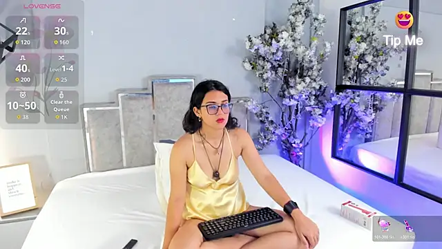 Snapshot of Veronicacarper chatting on 14, 4, 2026 Veronicacarper online show from 14, 4, 2026