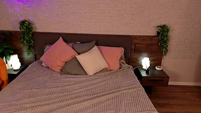 KimEvanss online show from 14, 4, 2026