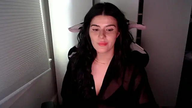 cassiealvarez online show from 1, 5, 2026