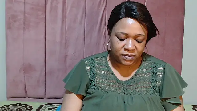 BUSTYQUEEN56  online show from 5, 6, 2026