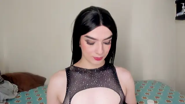 MelanyCollins  online show from 12, 5, 2026