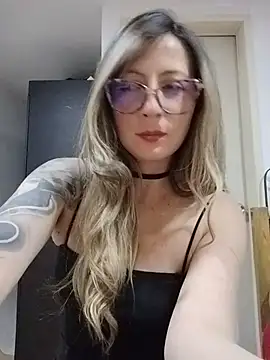 VALELUXX online show from 16, 5, 2026