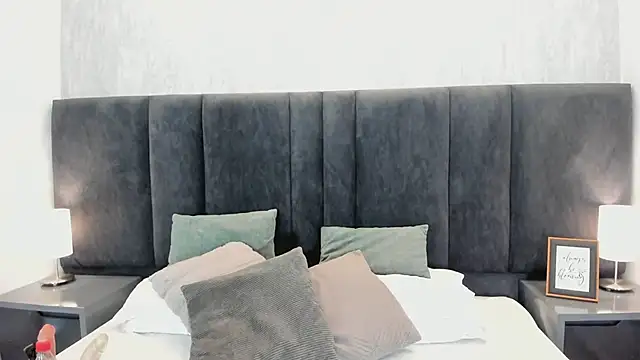 Snapshot of miaa_Lind chatting on 9, 6, 2026 miaa Lind online show from 9, 6, 2026