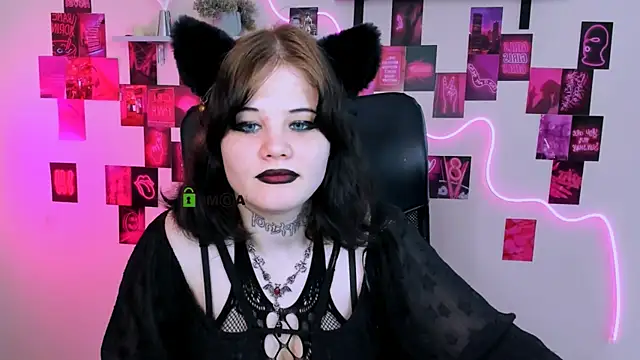Snapshot of nikki_kiss_ chatting on 21, 5, 2026 nikki kiss online show from 21, 5, 2026