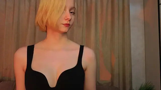 Snapshot of sweet_lynx chatting on 15, 4, 2026 sweet lynx online show from 15, 4, 2026