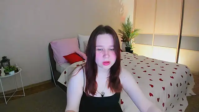 Snapshot of MooonlightSky chatting on 6, 6, 2026 MooonlightSky online show from 6, 6, 2026