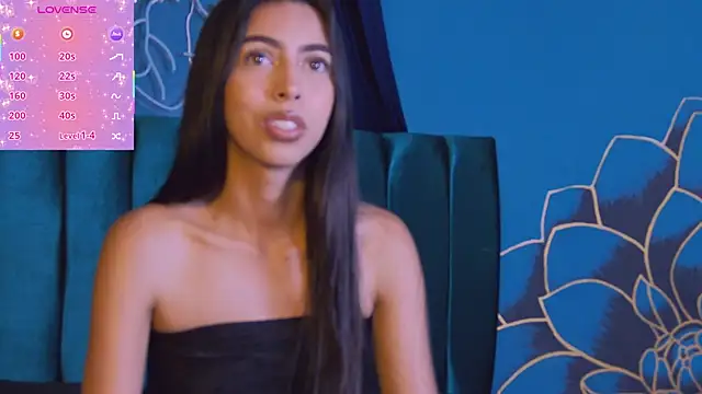 Mia Gloww  online show from 29, 4, 2026