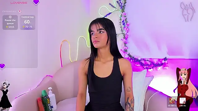 Snapshot of luna-bella_ chatting on 17, 7, 2026 luna-bella online show from 17, 7, 2026