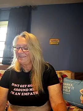 Snapshot of RavensLove chatting on 15, 5, 2026 RavensLove online show from 15, 5, 2026