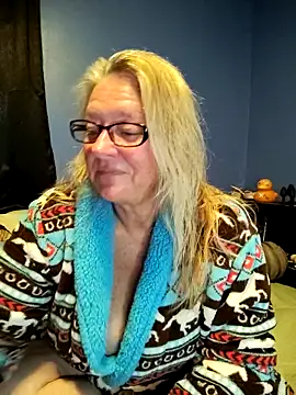 Snapshot of RavensLove chatting on 17, 5, 2026 RavensLove online show from 17, 5, 2026