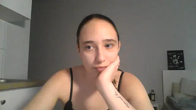 Snapshot of DarkMirel chatting on 3, 7, 2026 DarkMirel online show from 3, 7, 2026
