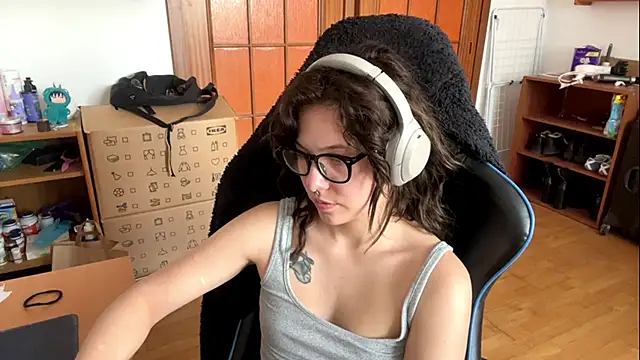 PillowPeachX online show from 30, 5, 2026
