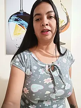 Snapshot of Silvana2927 chatting on 22, 7, 2026 Silvana2927 online show from 22, 7, 2026