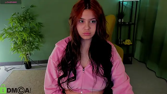 nicolewoss online show from 14, 5, 2026