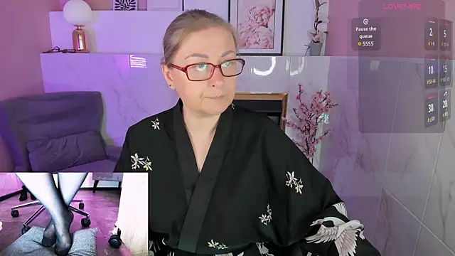 Snapshot of Alexandra_Kind chatting on 23, 6, 2026 Alexandra Kind online show from 23, 6, 2026