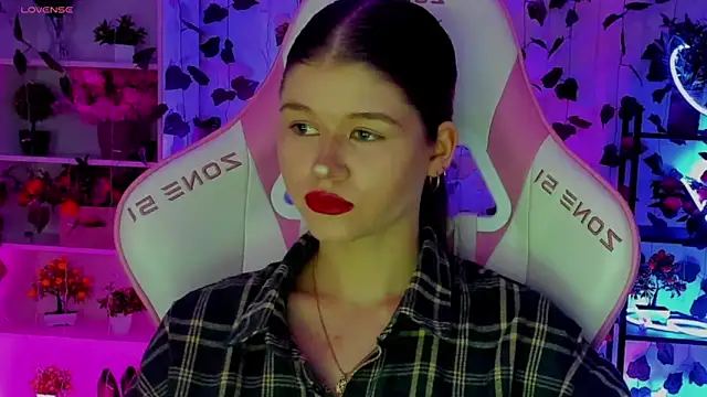 alice tails online show from 14, 4, 2026