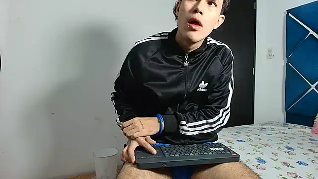 Snapshot of EdwinBoys chatting on 20, 6, 2026 EdwinBoys online show from 20, 6, 2026