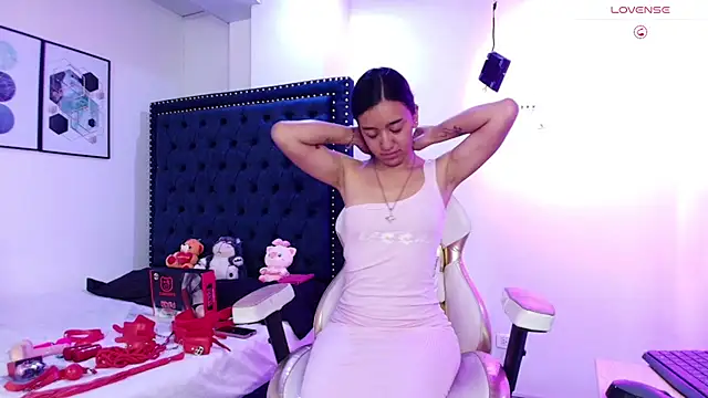 Snapshot of Zoe_M00n chatting on 18, 6, 2026 Zoe M00n online show from 18, 6, 2026