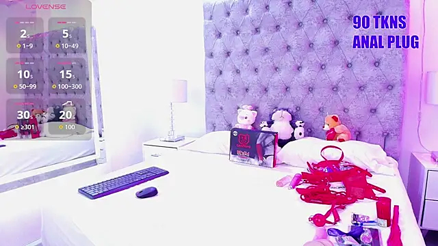 Snapshot of Zoe_M00n chatting on 14, 7, 2026 Zoe M00n online show from 14, 7, 2026
