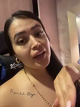 Snapshot of Sara_fun chatting on 11, 11, 2025 Sara fun online show from 11, 11, 2025