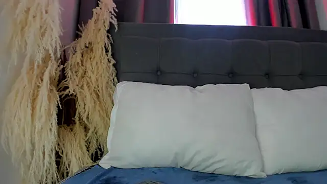 hanna-baker01 online show from 25, 5, 2026
