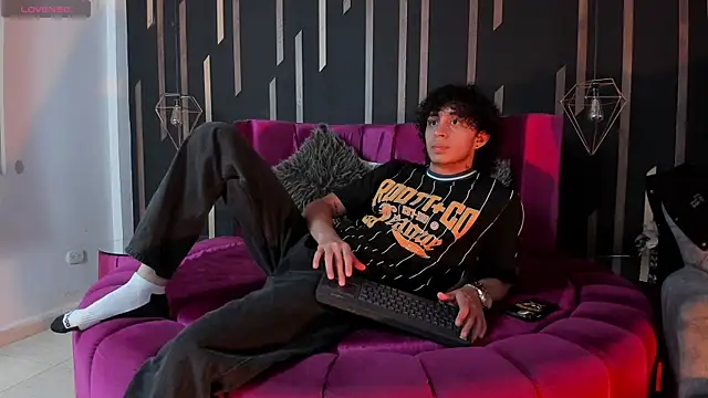 JayTaylorr online show from 2, 5, 2026