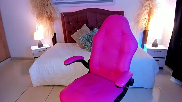 Taylor Roouse online show from 21, 7, 2026