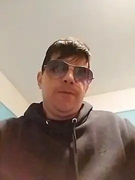 Robbie 1987 online show from 30, 4, 2026