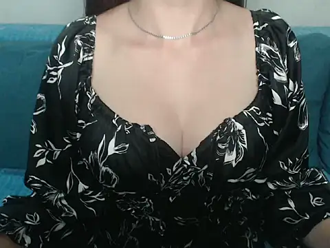 Evelyn Fannie online show from 22, 6, 2026