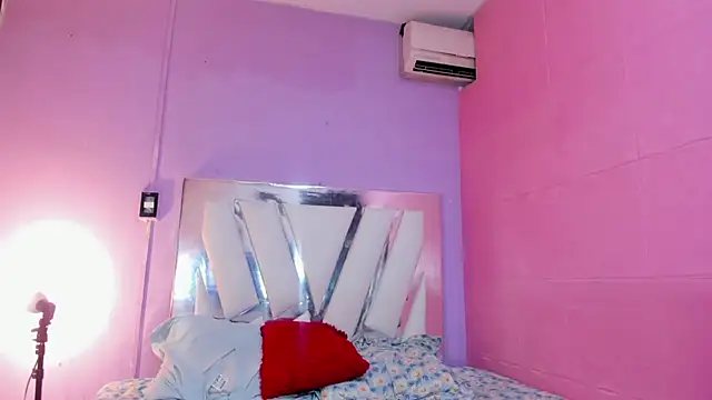 kiara sexyhot online show from 31, 5, 2026