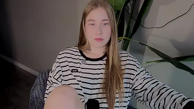 Snapshot of ShowmeYourfetish chatting on 28, 6, 2026 ShowmeYourfetish online show from 28, 6, 2026