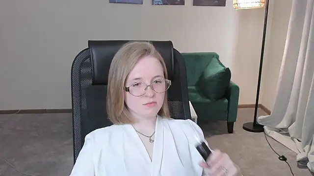 CaylaFahrni online show from 17, 4, 2026