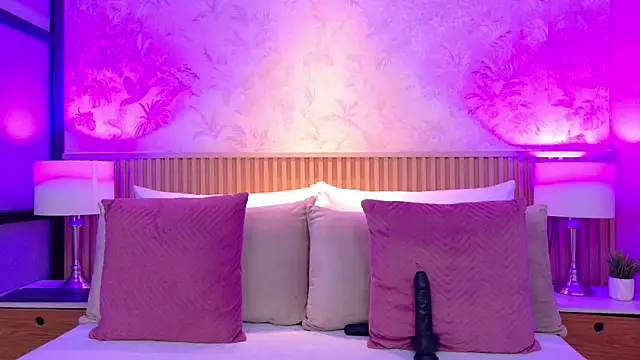 Snapshot of Darcy_glow_ chatting on 7, 6, 2026 Darcy glow online show from 7, 6, 2026