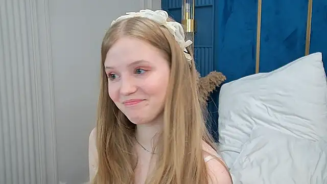 Snapshot of LilianHowards chatting on 12, 6, 2026 LilianHowards online show from 12, 6, 2026