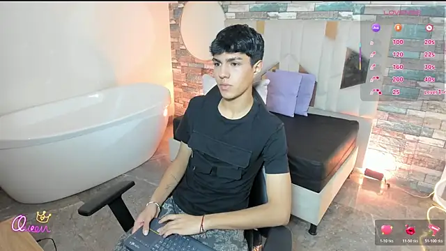 Snapshot of Damian_tay chatting on 18, 5, 2026 Damian tay online show from 18, 5, 2026