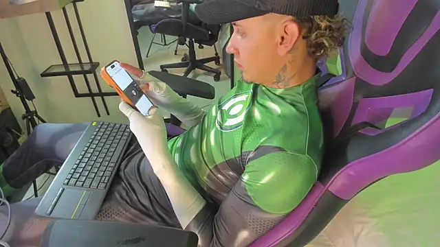Owen Drake online show from 28, 4, 2026
