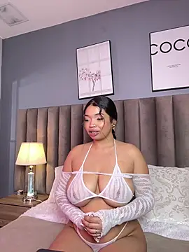 Snapshot of LilyFoox chatting on 5, 6, 2026 LilyFoox online show from 5, 6, 2026