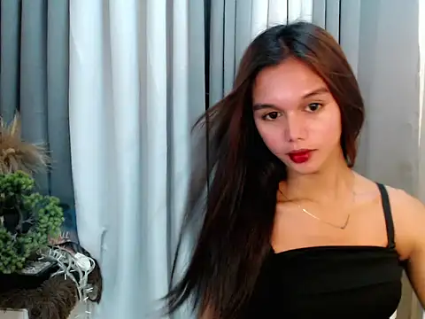 Snapshot of marie_castro chatting on 5, 5, 2026 marie castro online show from 5, 5, 2026